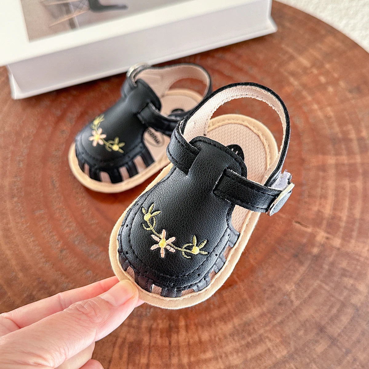 Infant Baby Boys Girls Sandals Summer Baby Wedding Dress Flat Shoes Newborn Crib Shoes First Walkers Prewalkers Shoes ﻿ ﻿